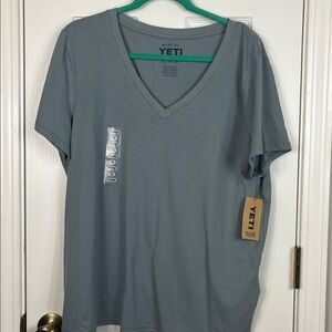 NWT Yeti grey short sleeved tee shirt size XL. 60% cotton.